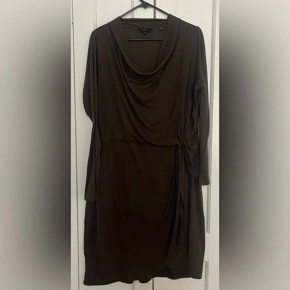 Ted Baker Neyda dress in green - Picture 5 of 8